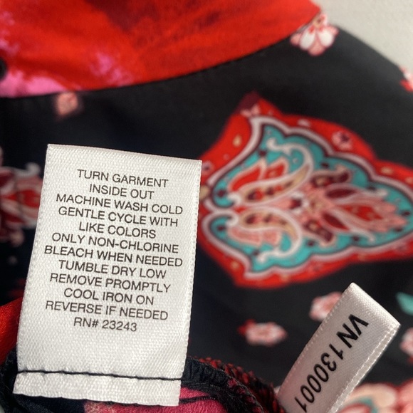 (B10) 7th Avenue Ny & Co. Cutout Printed Peplum Blouse, Size Medium, NWT - Picture 8 of 8